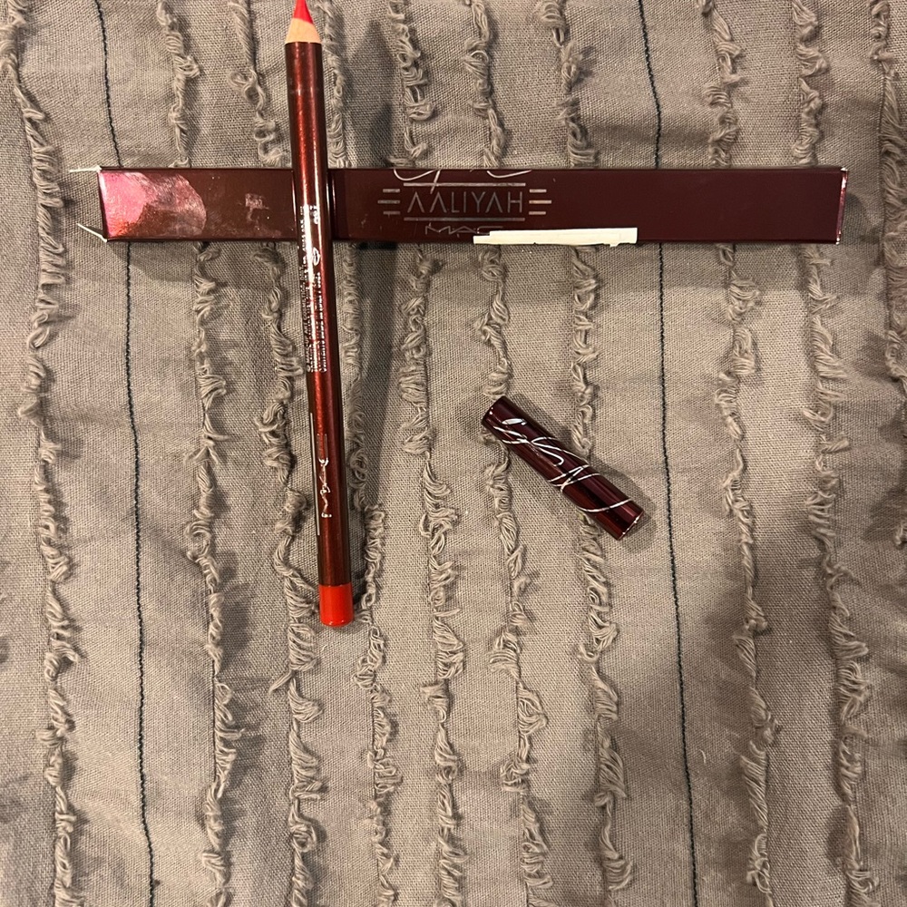 M.A.C. Makeup Aliyah Collection - Picture 10 of 15